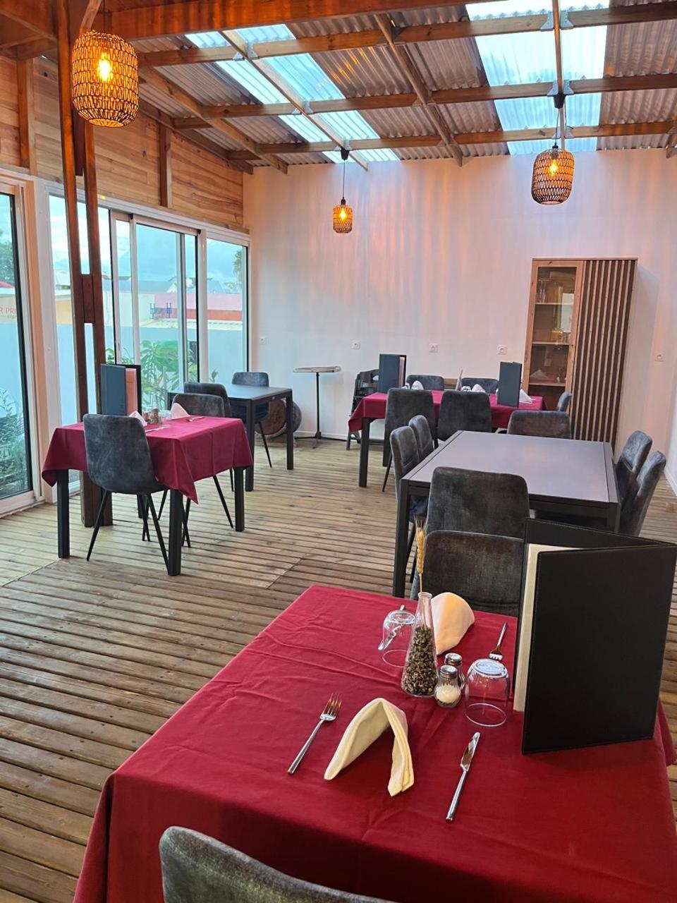 Lindsey Hôtel Saint Pierre Ngoại thất bức ảnh